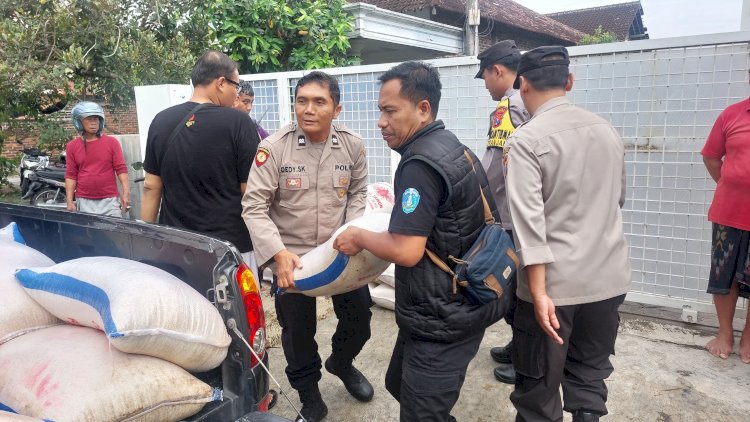 Sinergitas Polres Ponorogo bersama TNI dan BPBD Dirikan Dapur Umum untuk Warga Terdampak Banjir